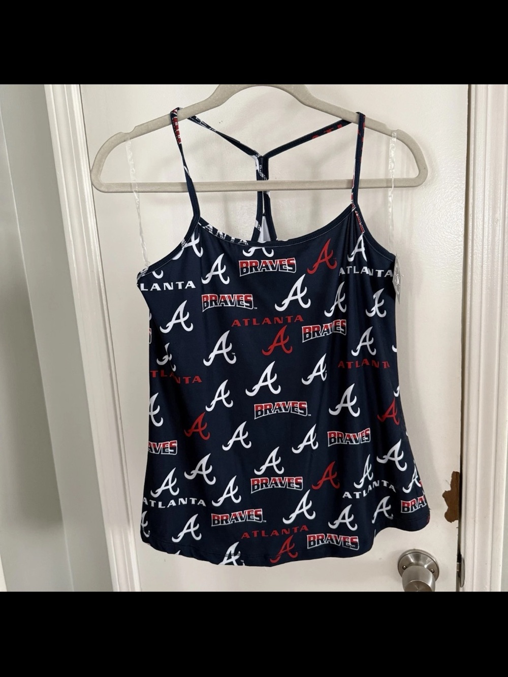 MLB Atlanta Braves Women’s Medium Go For It Strappy V-Neck Tank Top